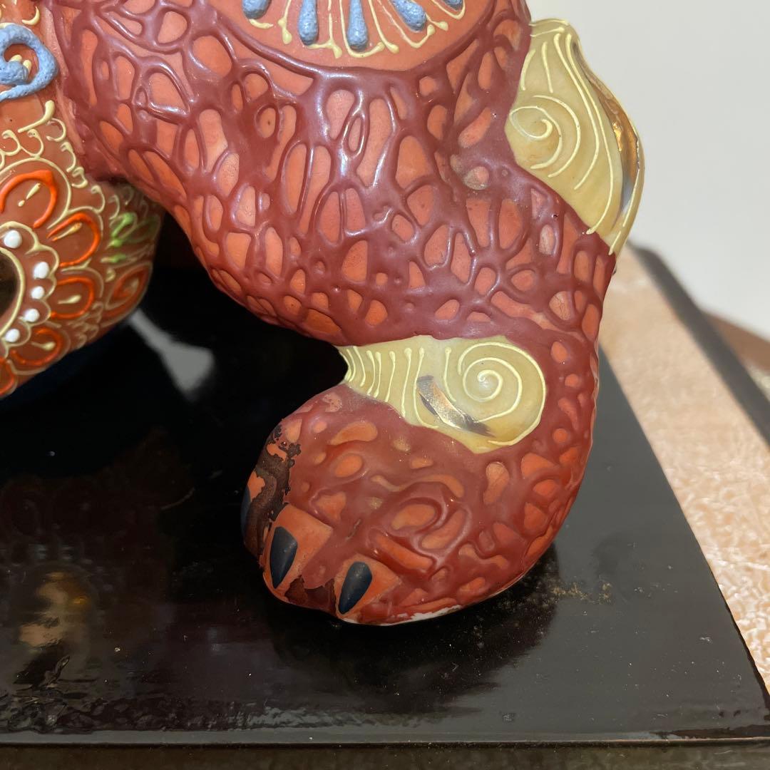 陶器製 獅子の像 ガラスケース入り