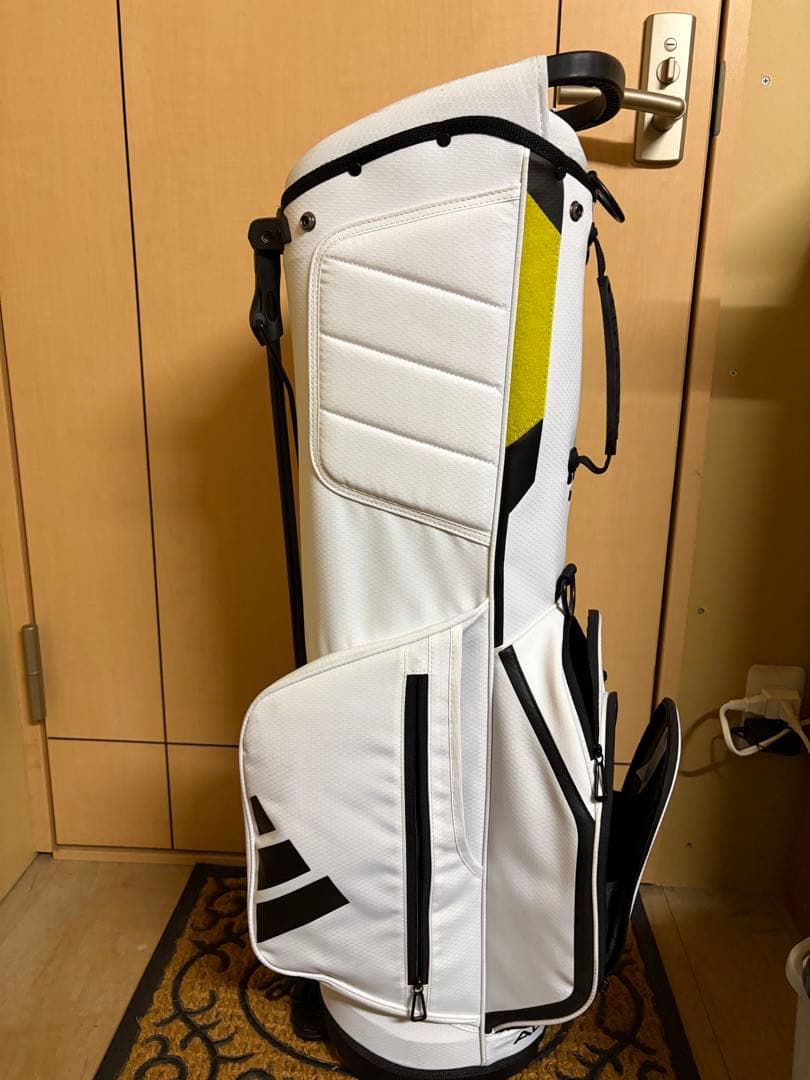 adidas ゴルフバッグ　キャディバッグ　軽量 DG711 HG5752