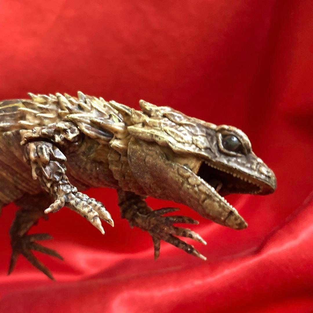 アルマジロトカゲ　リペイント品　だんごむし07 ガシャポンバンダイいきもの大図鑑