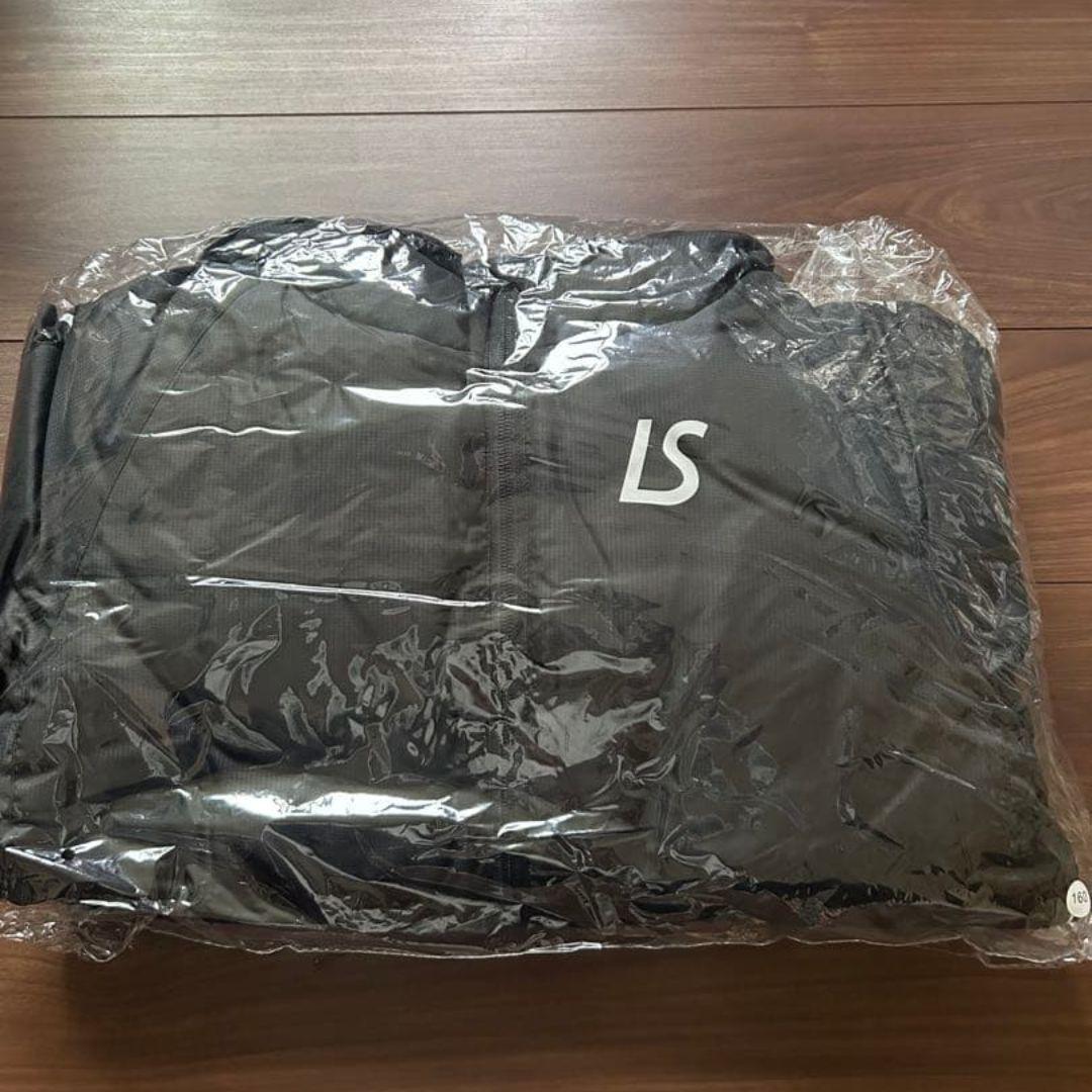 ルースイソンブラ　160 アウター　ダウン　新品　ジュニア　ジャケット