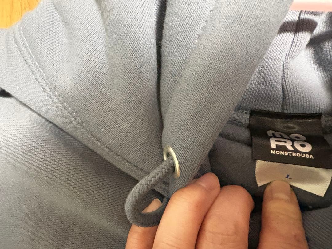 monstrousa グレー フード付きスウェット Lサイズ