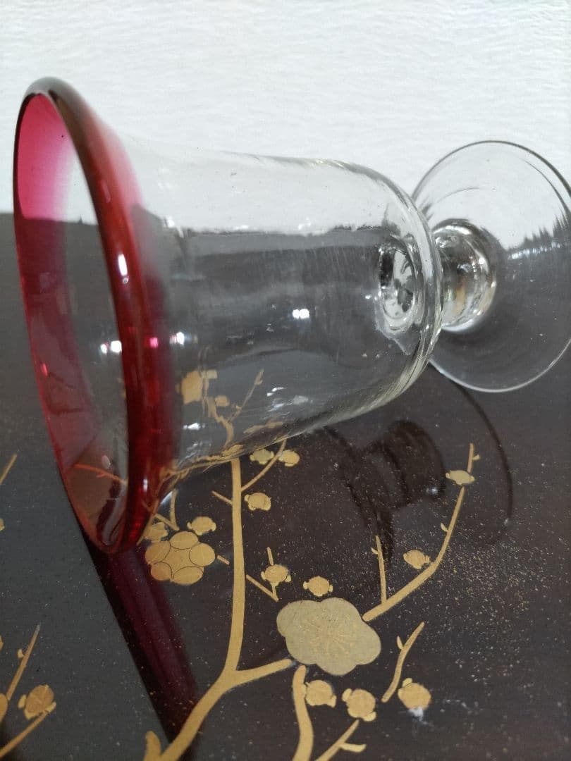 透明（すき）ガラス　赤べり