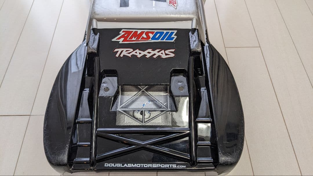 トラクサス スラッシュ Traxxas Slash 4✕4 1/10 ボディ