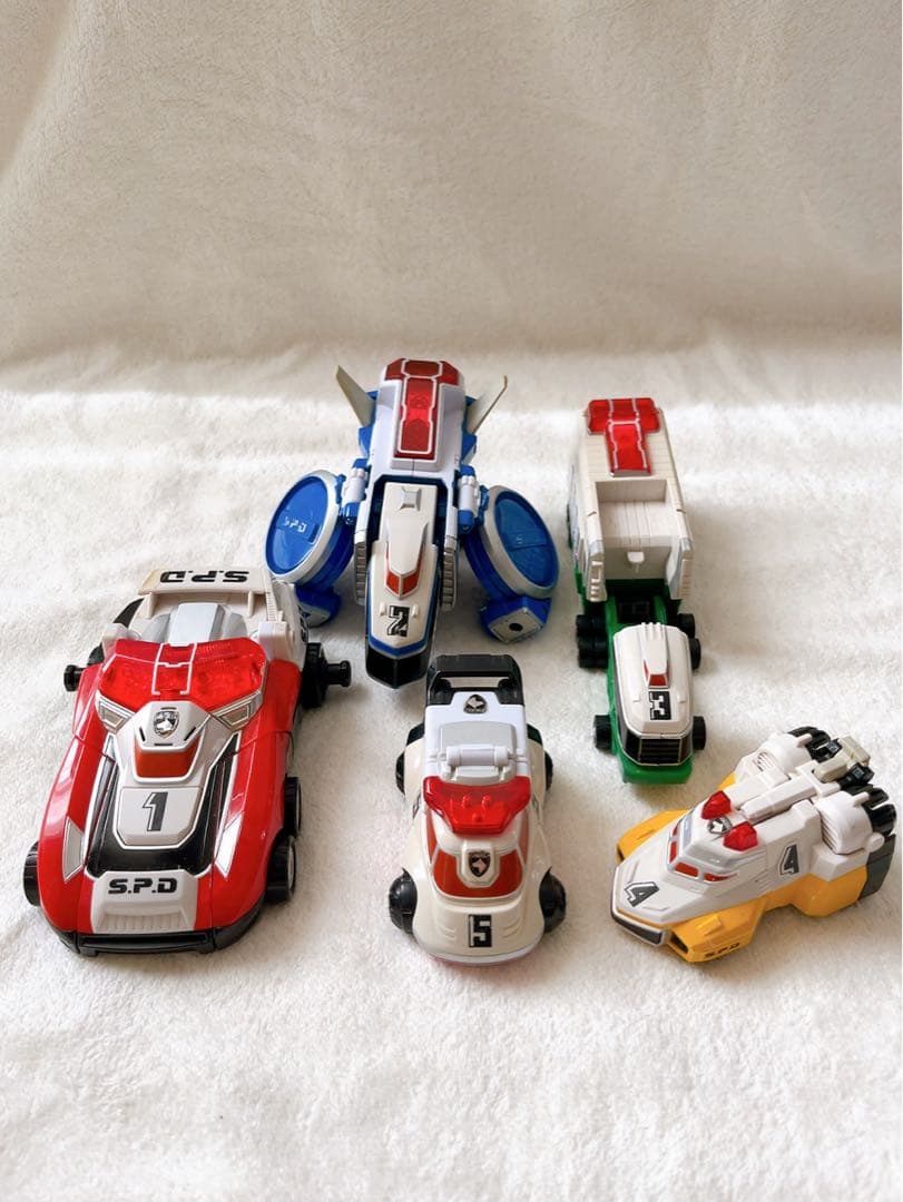 ①特捜戦隊デカレンジャー　DX特捜合体デカレンジャーロボ