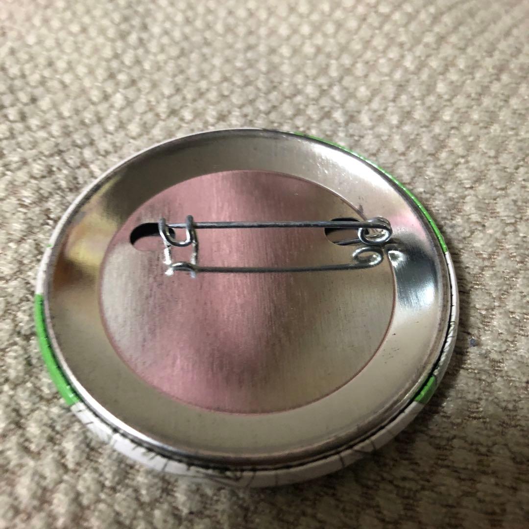 進撃の巨人　缶バッジ　リヴァイ　セット