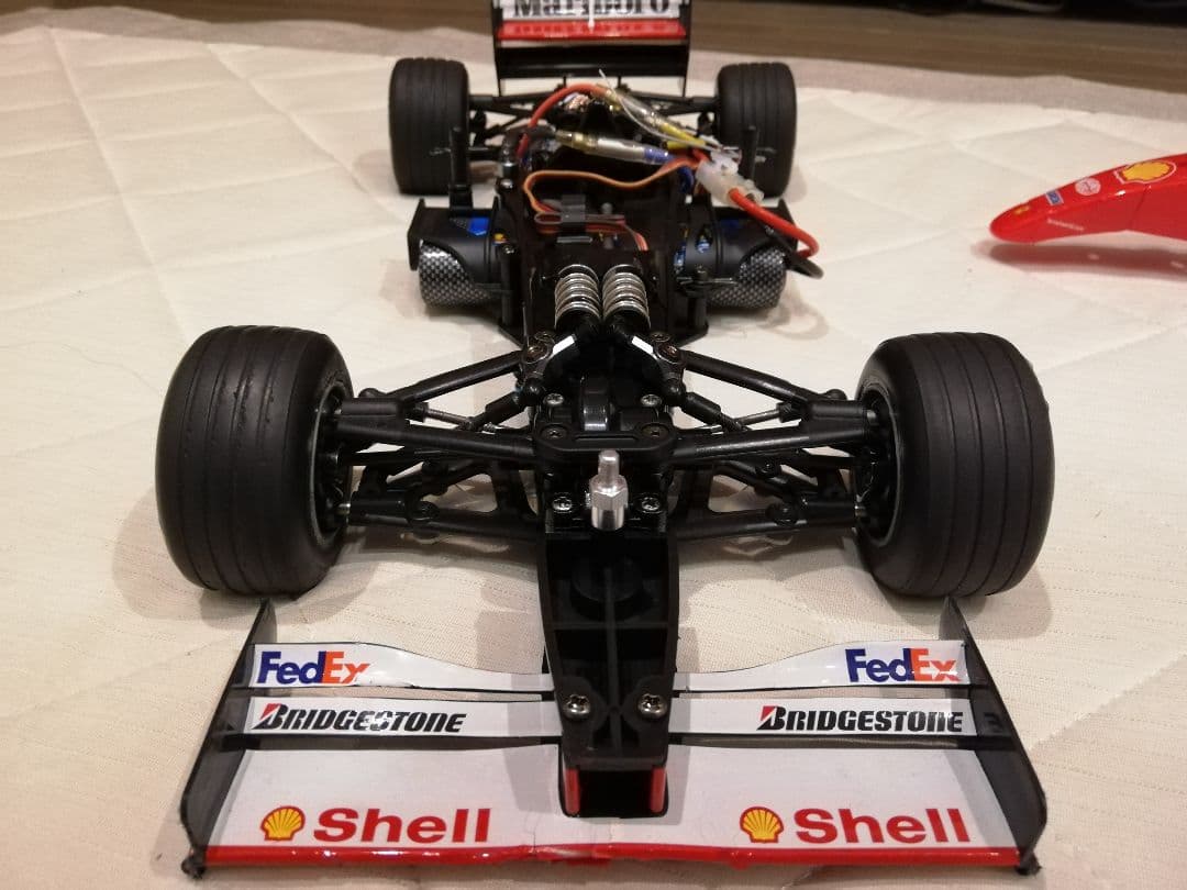 1/10 タミヤ F201 フェラーリ F2001 メカ付き M.シューマッハ