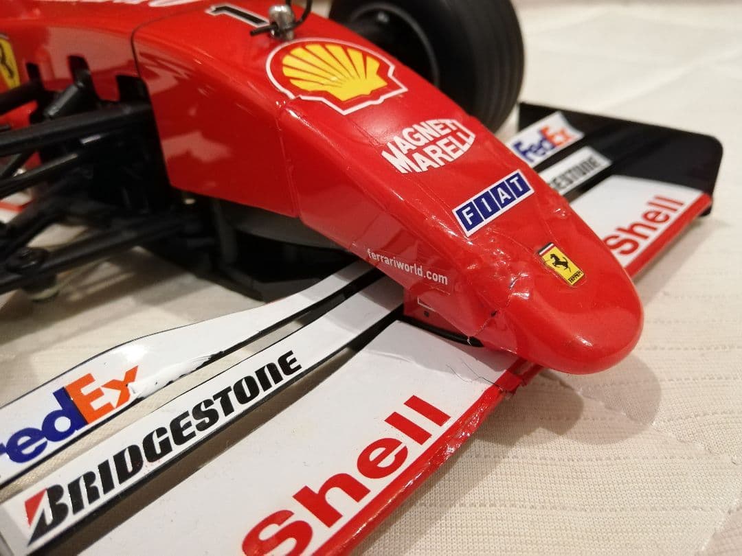 1/10 タミヤ F201 フェラーリ F2001 メカ付き M.シューマッハ