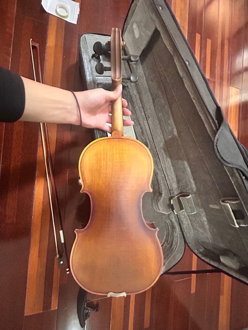 バイオリン 本体 ケース、肩当て、笛、チューナー(バッテリーは切れてます)