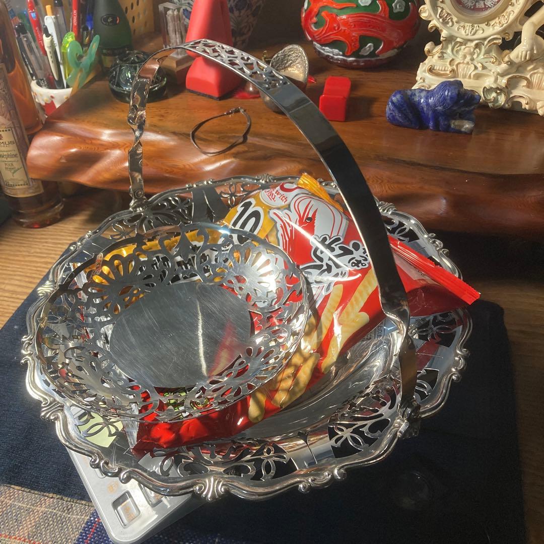 @(・●・)@もしかして…家のカッパえびせんの大皿は100万円ぐらいかも知れない