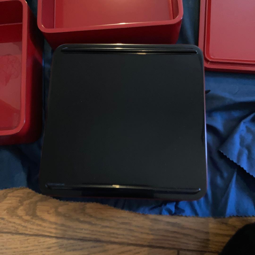 輪島塗　朱塗り三段重　天然木　未使用　お正月