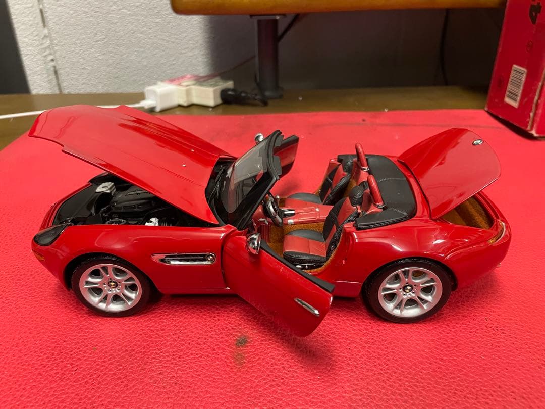 京商　 Z8 レッド