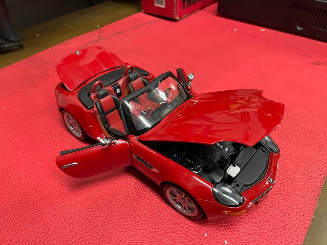 京商　 Z8 レッド