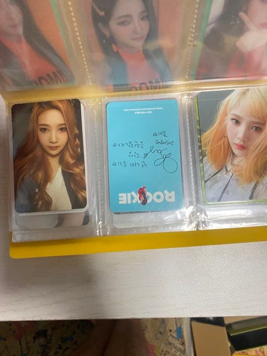 アイリン　red Velvet トレカ