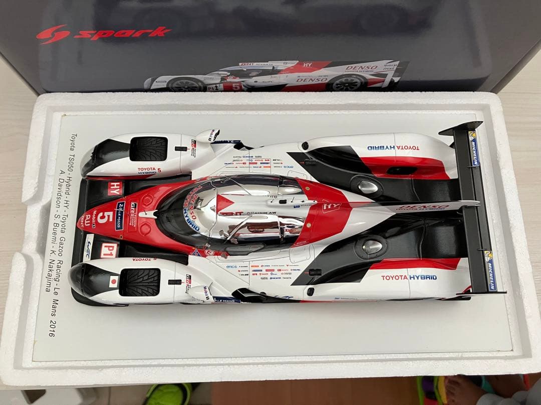 1/18スパーク Spark トヨタ TS050 Hybrid ルマン 24時間