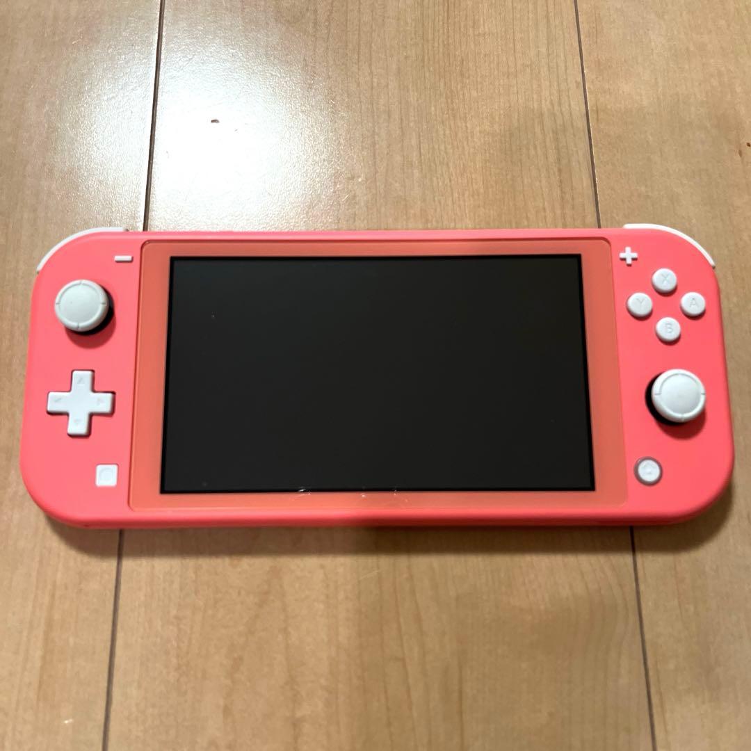 ニンテンドースイッチライト　本体　コーラルピンク