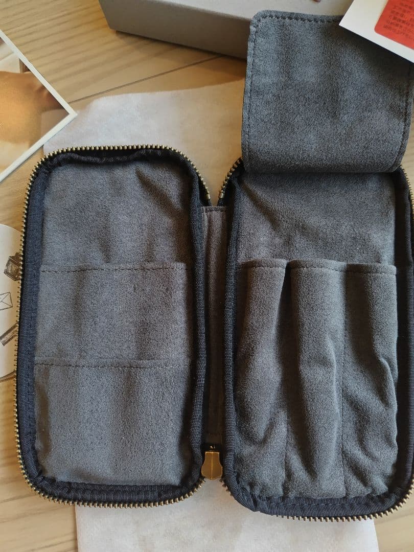 美品 &Liebe ジップペンケース ブラック