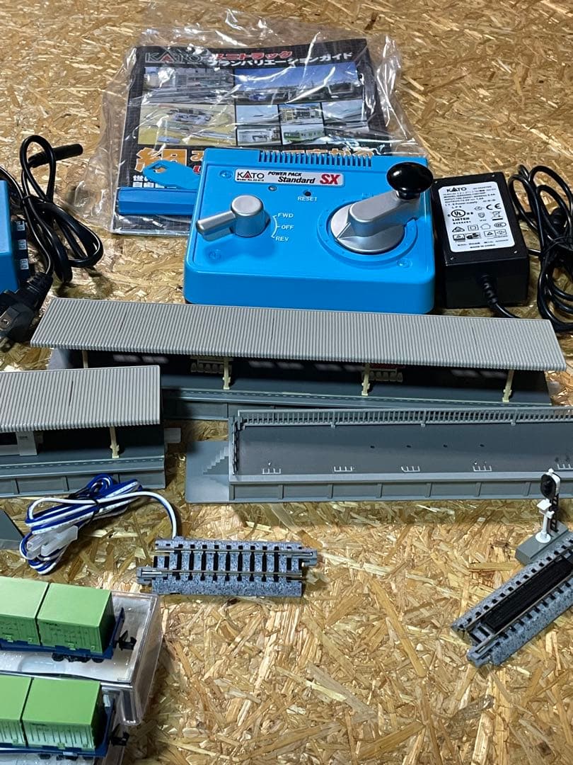 Nゲージ KATOレールセット DE10 貨物　信号機つき本日まで限界お値下げ中