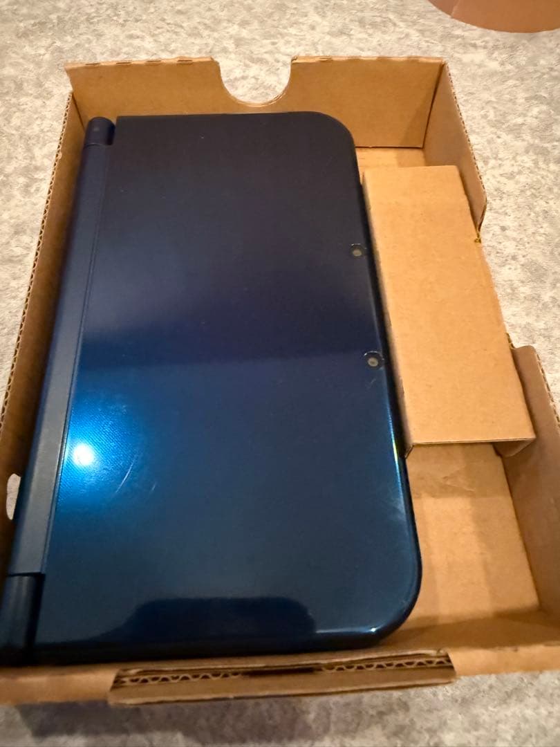7-060 Newニンテンドー3DS LL メタリックブルー 上IPS