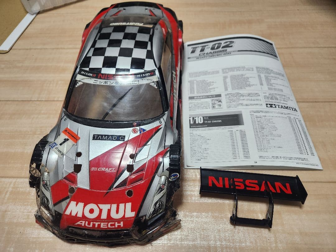 タミヤ TT-02 オプション多数 サーボ、スペアパーツ、ボディ付き シャーシ