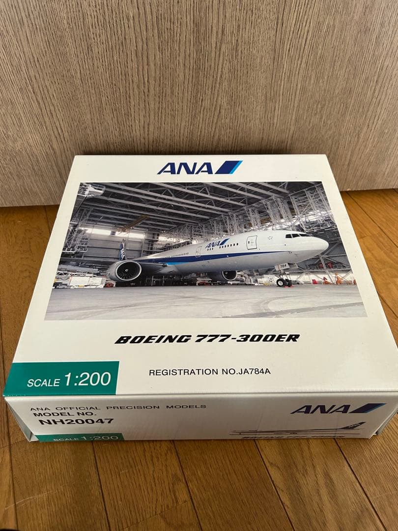 全日空商事ANA 777-300ER スケール1/200