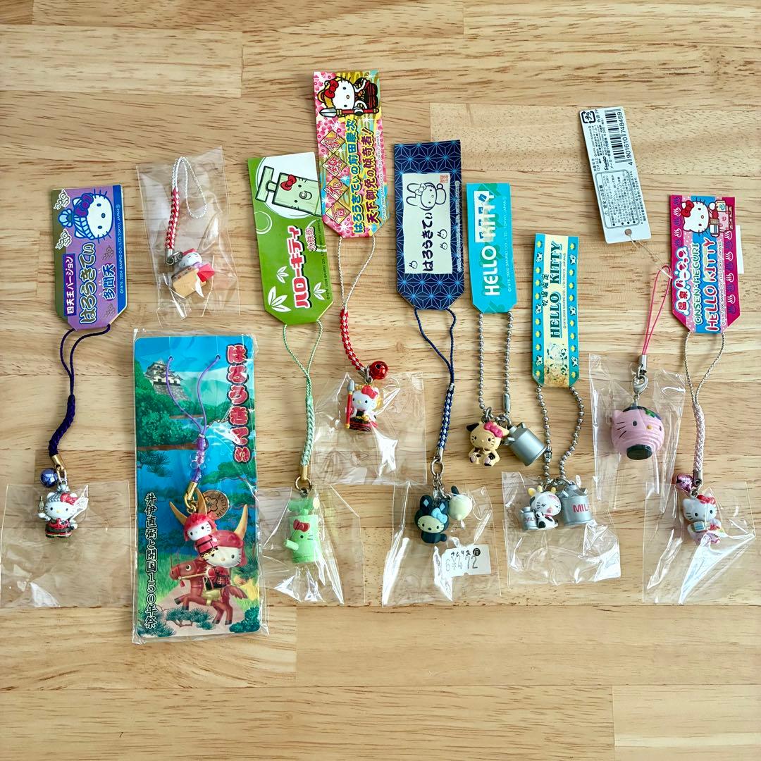 h*K様 【まとめ売り】ご当地キティ　根付け　ストラップ　キーホルダー　101個