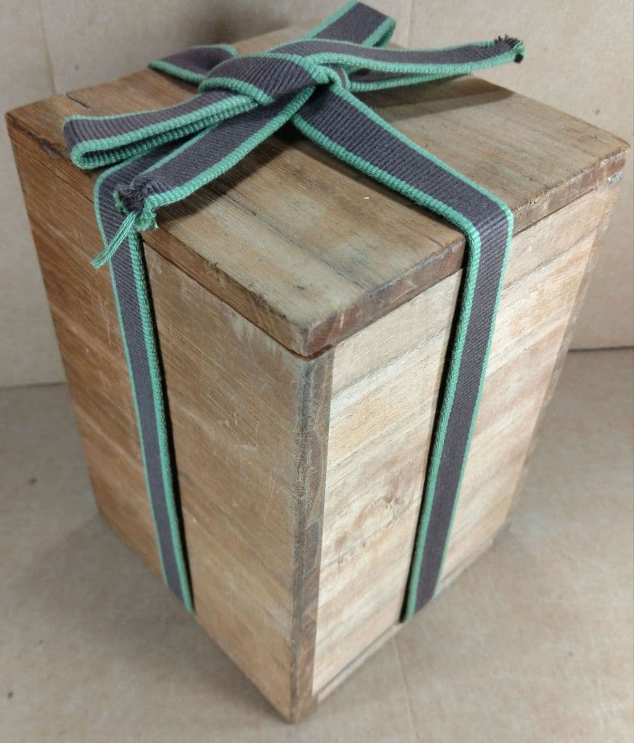 【本物保証】金城次郎 壷屋焼徳利(笑魚,魚) 共箱 栞 人間国宝 壺屋焼 美品