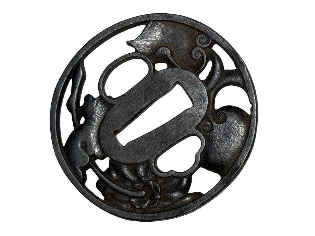 鉄製 鍔 花と葉のデザイン