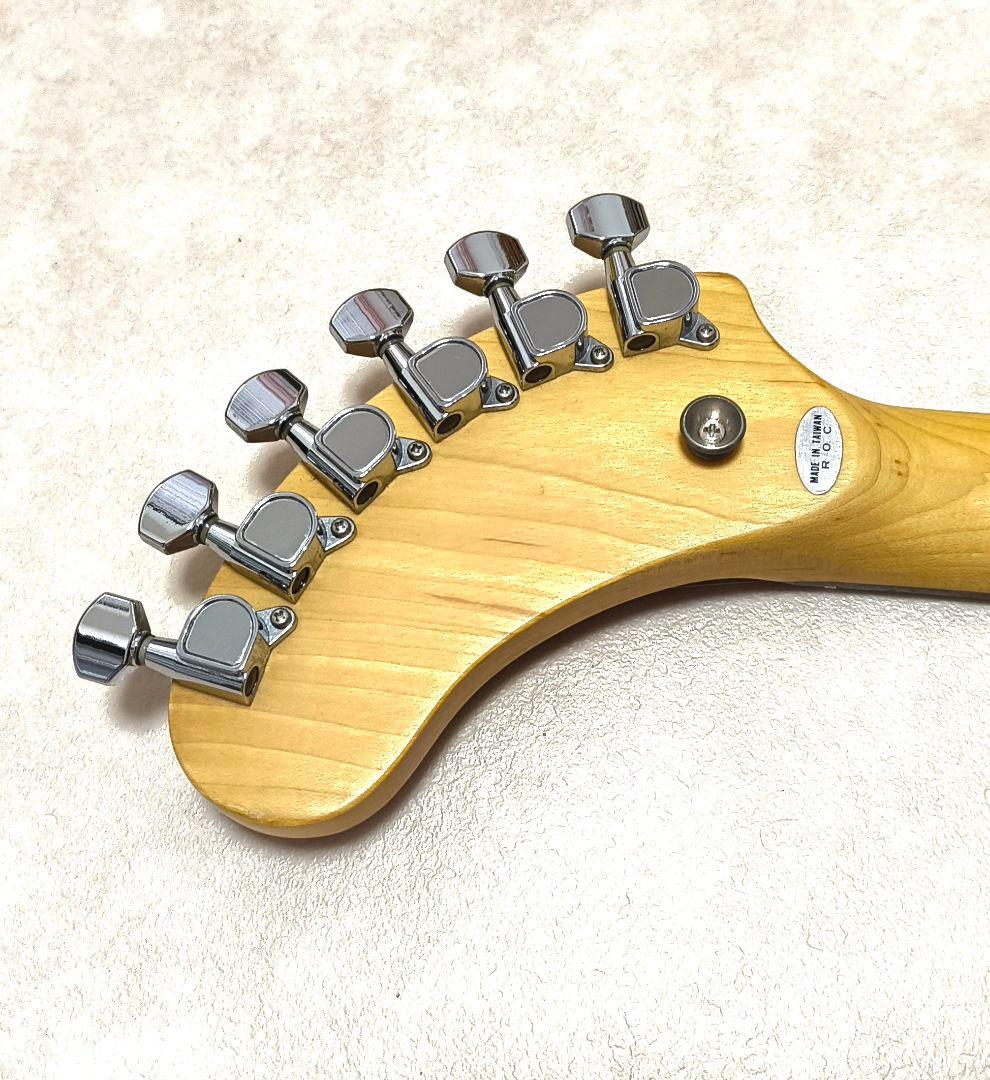 【美品】ZO-3 レッド アンプ内蔵ミニギター ヘッドフォン端子付