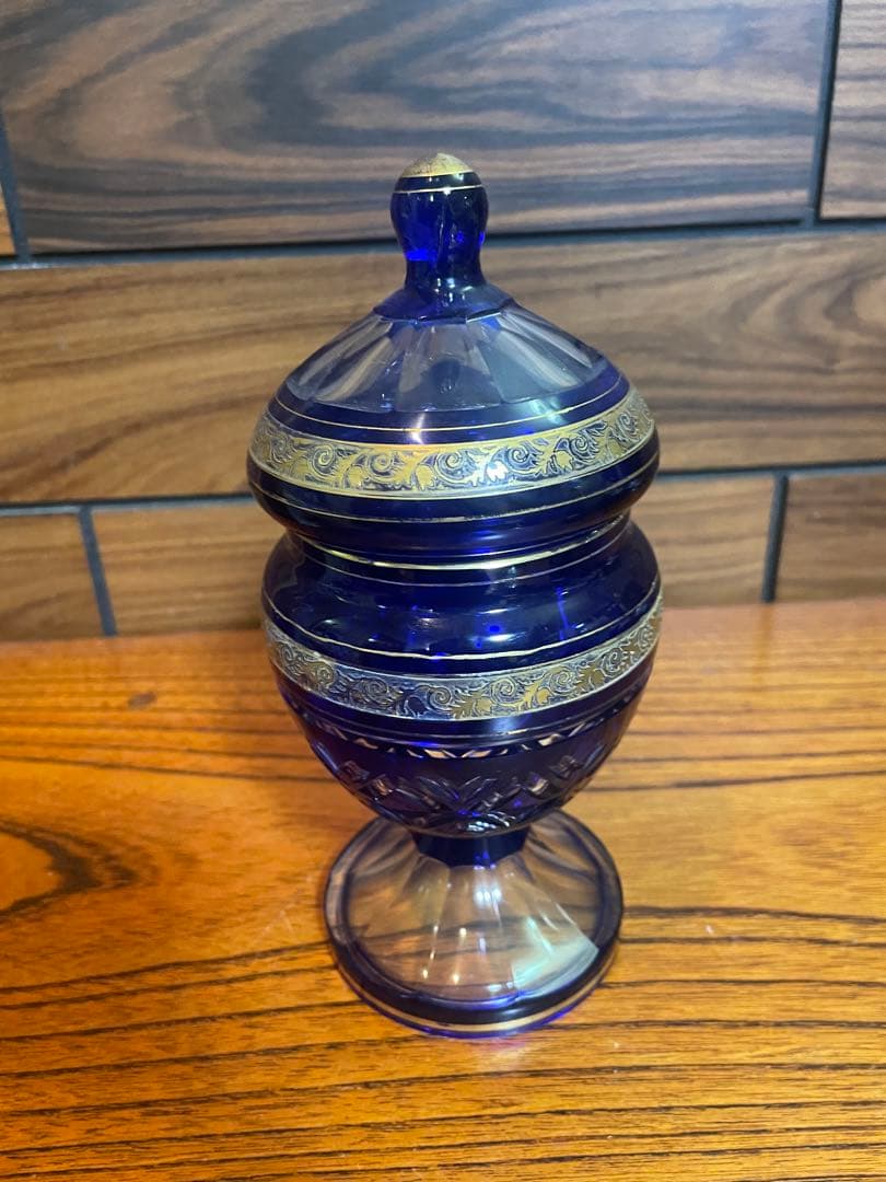 ゴブレット蓋付き　飾り　切子　金彩