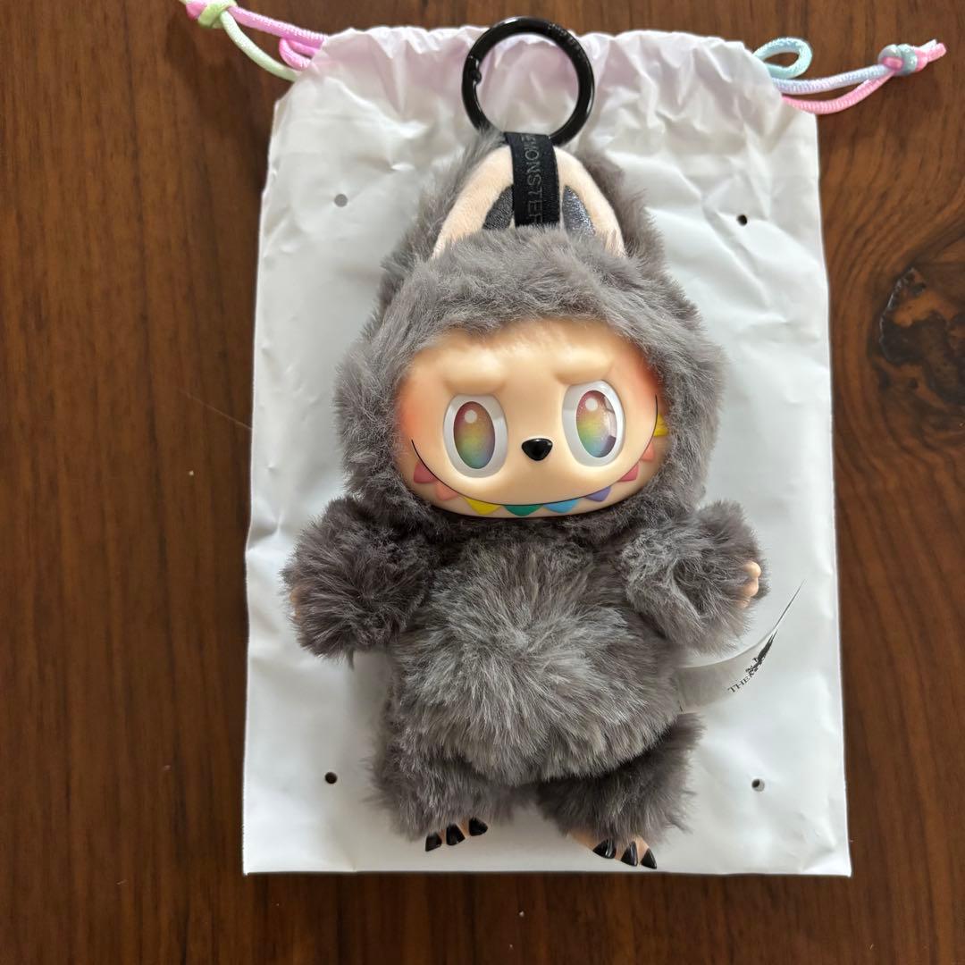 【ID】シークレット　エナジー　ラブブ　LABUBU ぬいぐるみペンダント