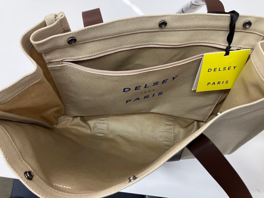 デルセー　バッグ　ベージュ　スーツケース　キャリーオンバッグ