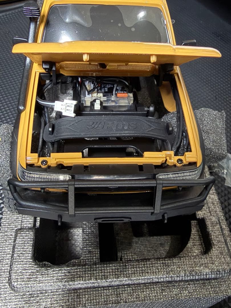 FMS FCX18 トヨタ ランドクルーザー LC80 RTR ライセンス品