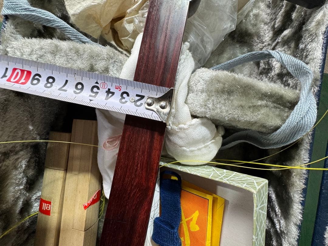 9-津軽三味線?　高級糸巻き 紅木？ハードケース&付属