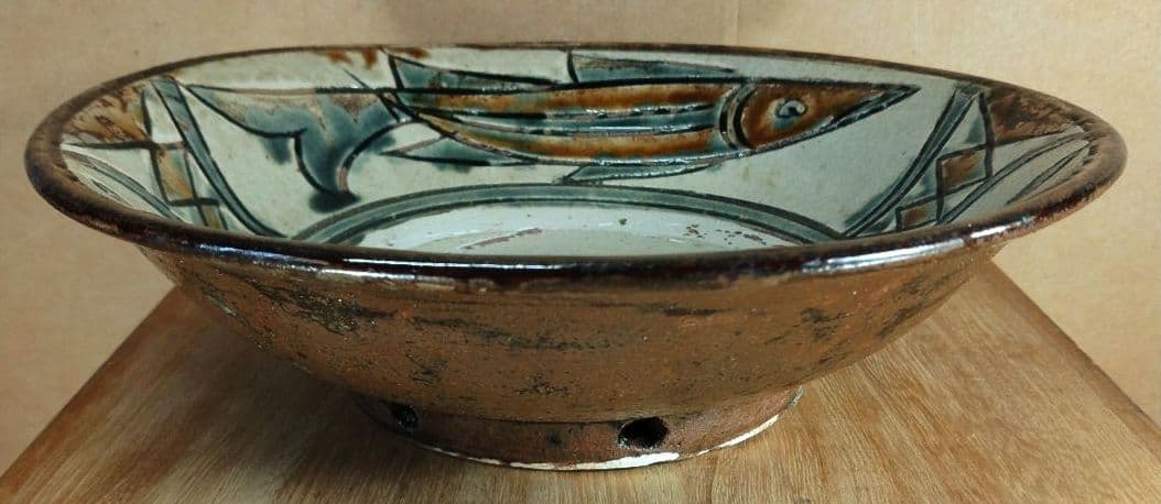 【本物保証】金城次郎 魚紋鉢(魚,井桁文）共箱 栞 人間国宝 壷屋焼 w22㎝