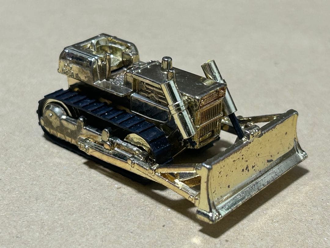 訳あり 非売品 トミカ 赤箱70 コマツ ブルドーザ D65A 金メッキ