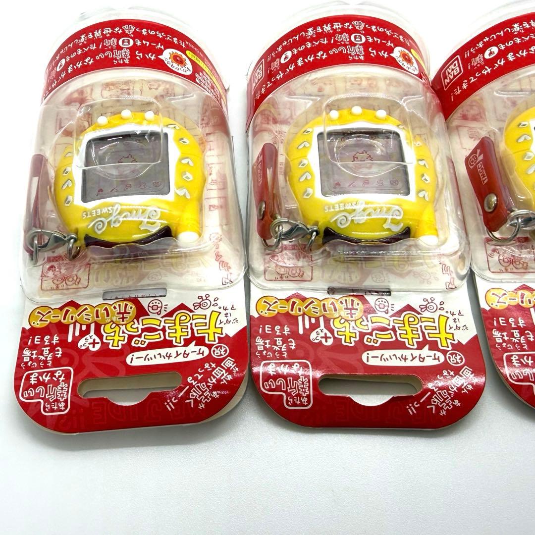 激レア　希少　祝ケータイかいツー！たまごっちプラス 赤いシリーズ きゃらめる