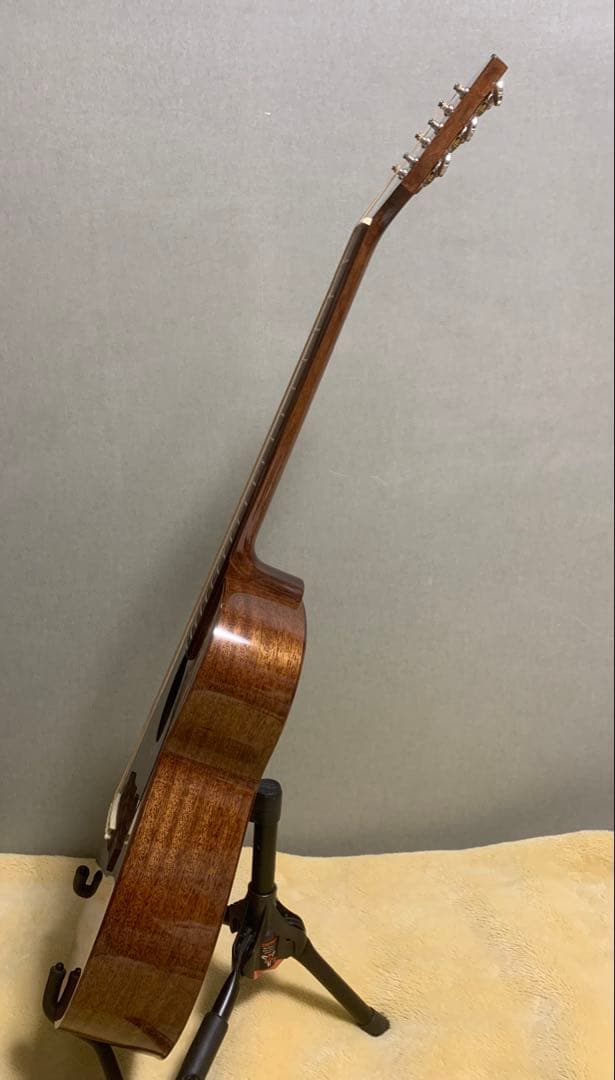 GUILD M-120 オール単板・マホガニー アコギ 底面にクリア浮きあり