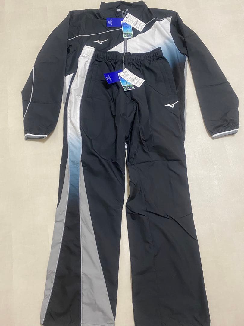 ミズノFree!DF 松岡凛　コラボジャージ上下