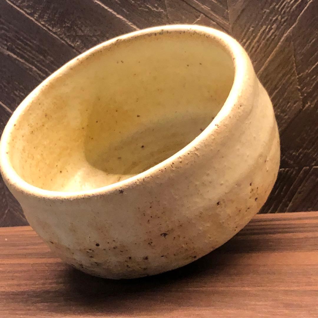 2点ロディ◾️蔵から焦がしミルクティー色の美しい釉薬の抹茶茶碗が出て来た。