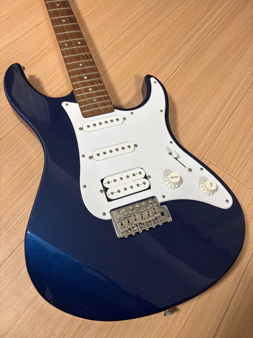ギター YAMAHA PACIFICA PAC012