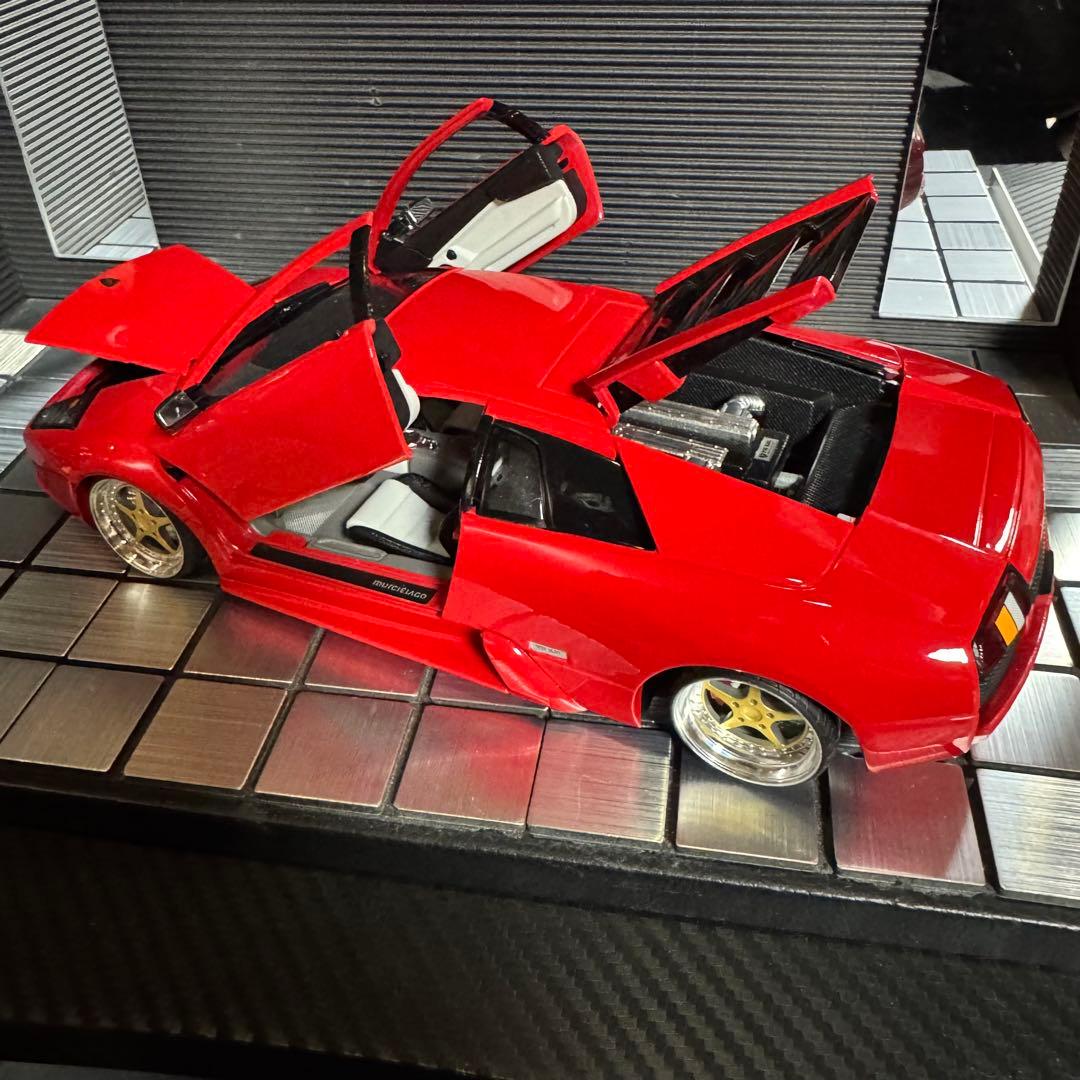 Bburago 1/18 ランボルギーニ ムルシエラゴ(カスタム仕様)レッド