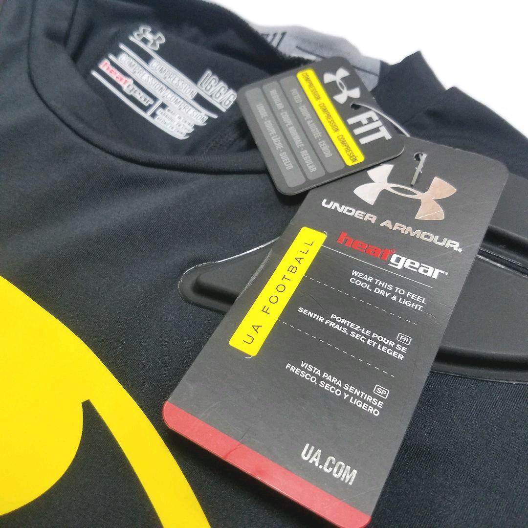 【国内未販売モデル・タグ付き新品‼】アンダーアーマー　パッド付　アメフト　シャツ
