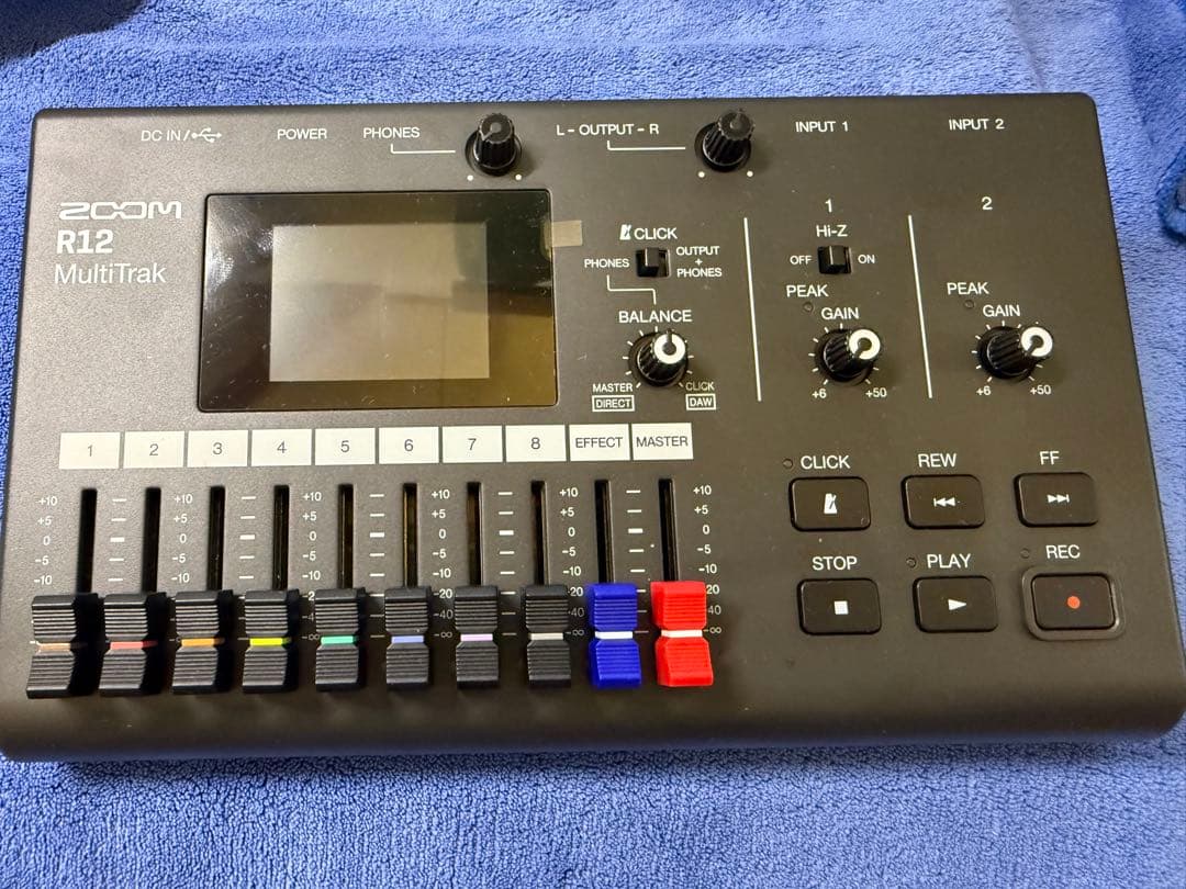 ZOOM R12 マルチトラックレコーダー