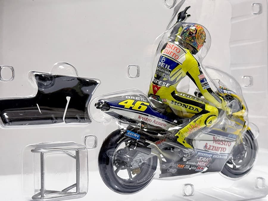 ミニチャンプス 1/12 ホンダ NSR500 ロッシ 2000 フィギュア付
