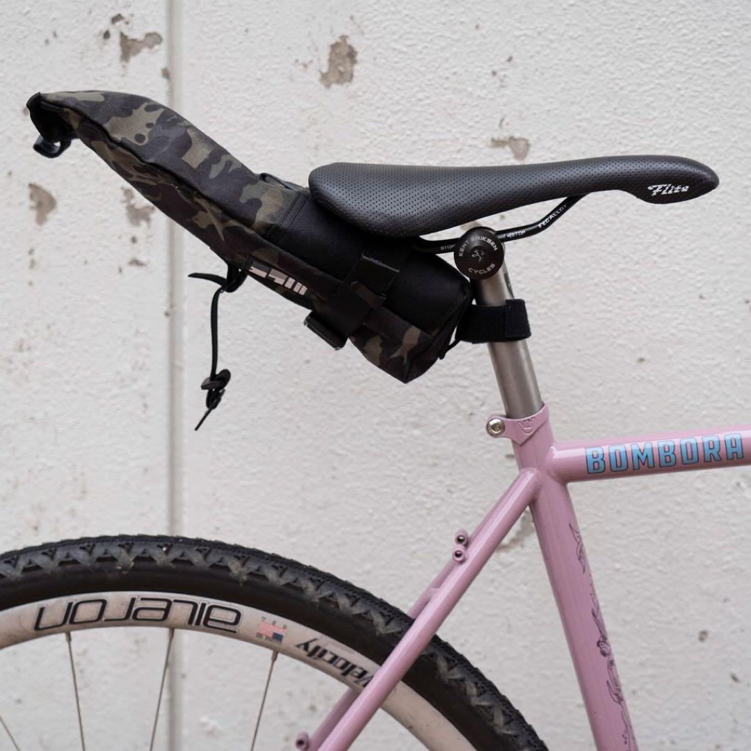 アクセサリー ILE / adventure seat bag X-PAC MULTICAM