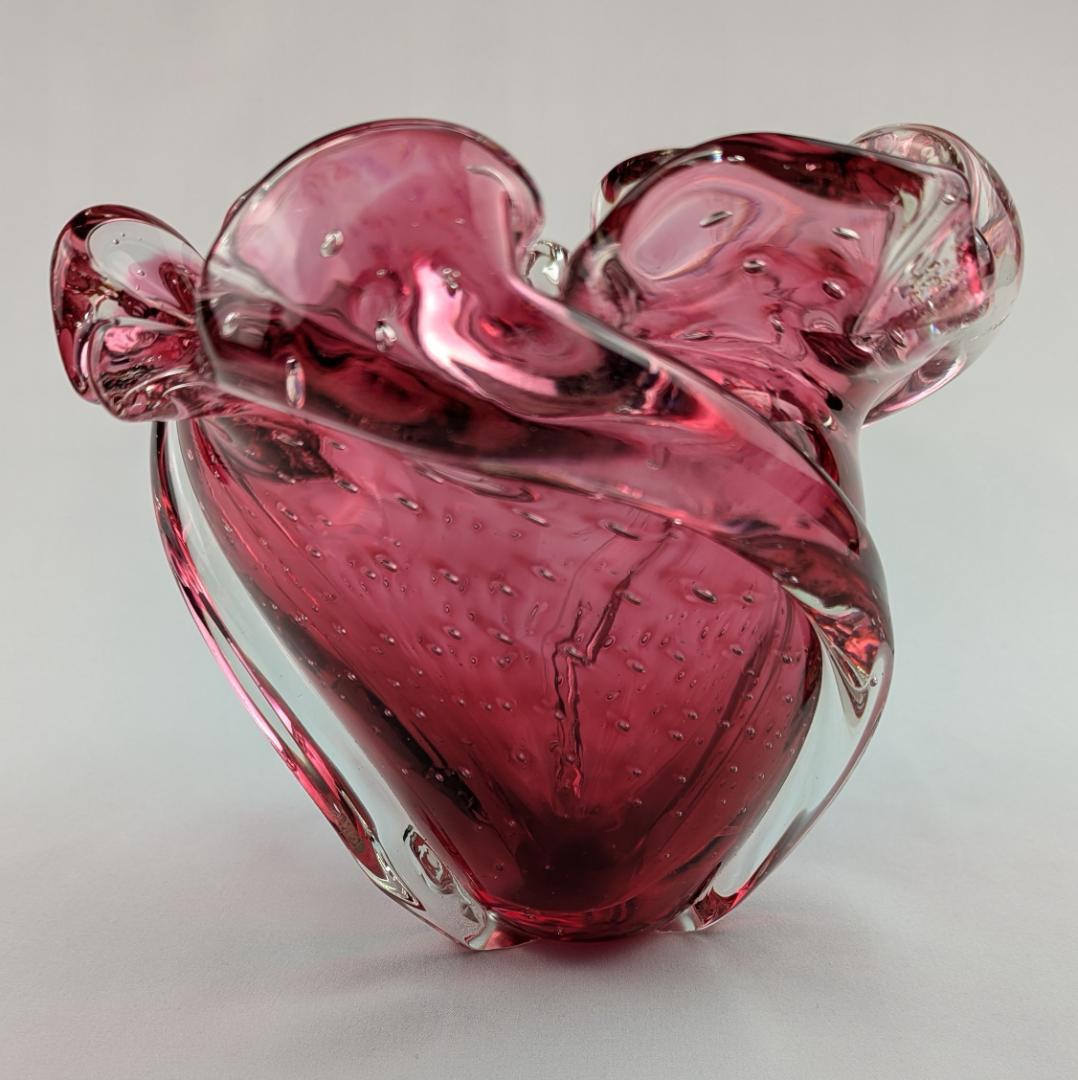 岩田藤七　紅牡丹　吹きガラス