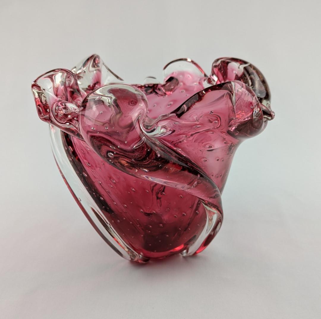 岩田藤七　紅牡丹　吹きガラス