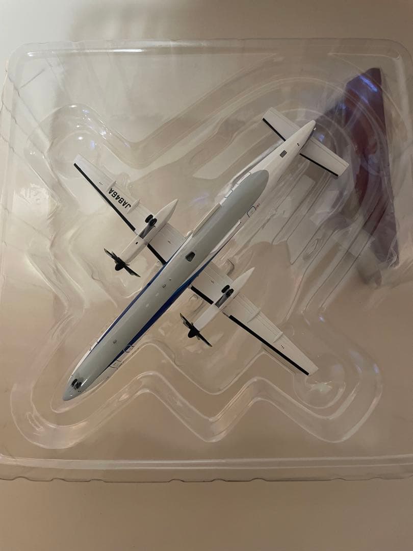 全日空商事　ANA DHC-8-400 inspiration 1/200