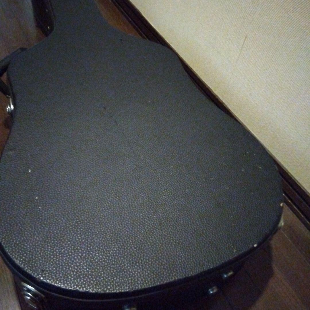 Fender　GDC200 エレアコ　サイドバックの木目がカッコいいギターです。