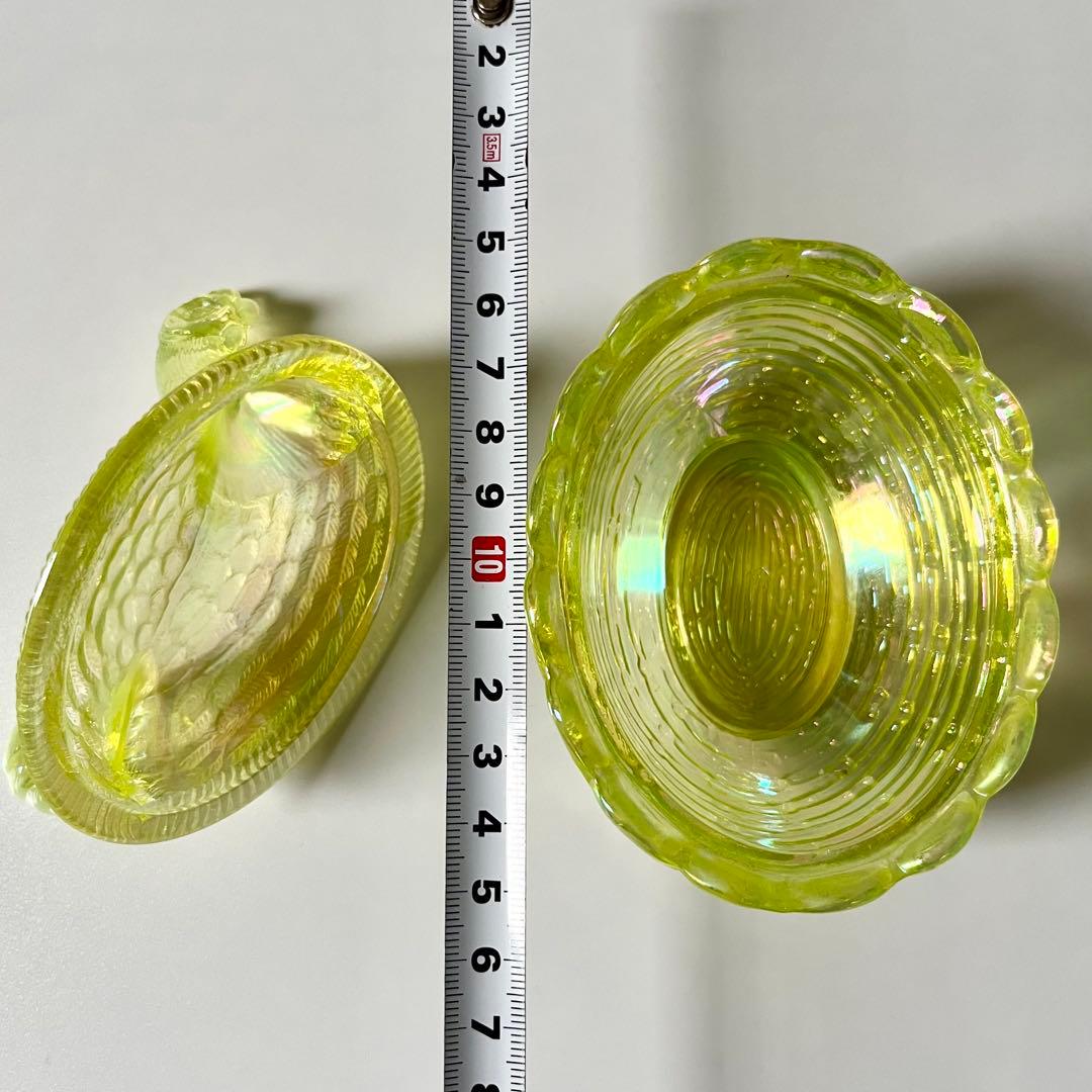 ウランガラス　鳥　小物入れ　キャニスター　置物